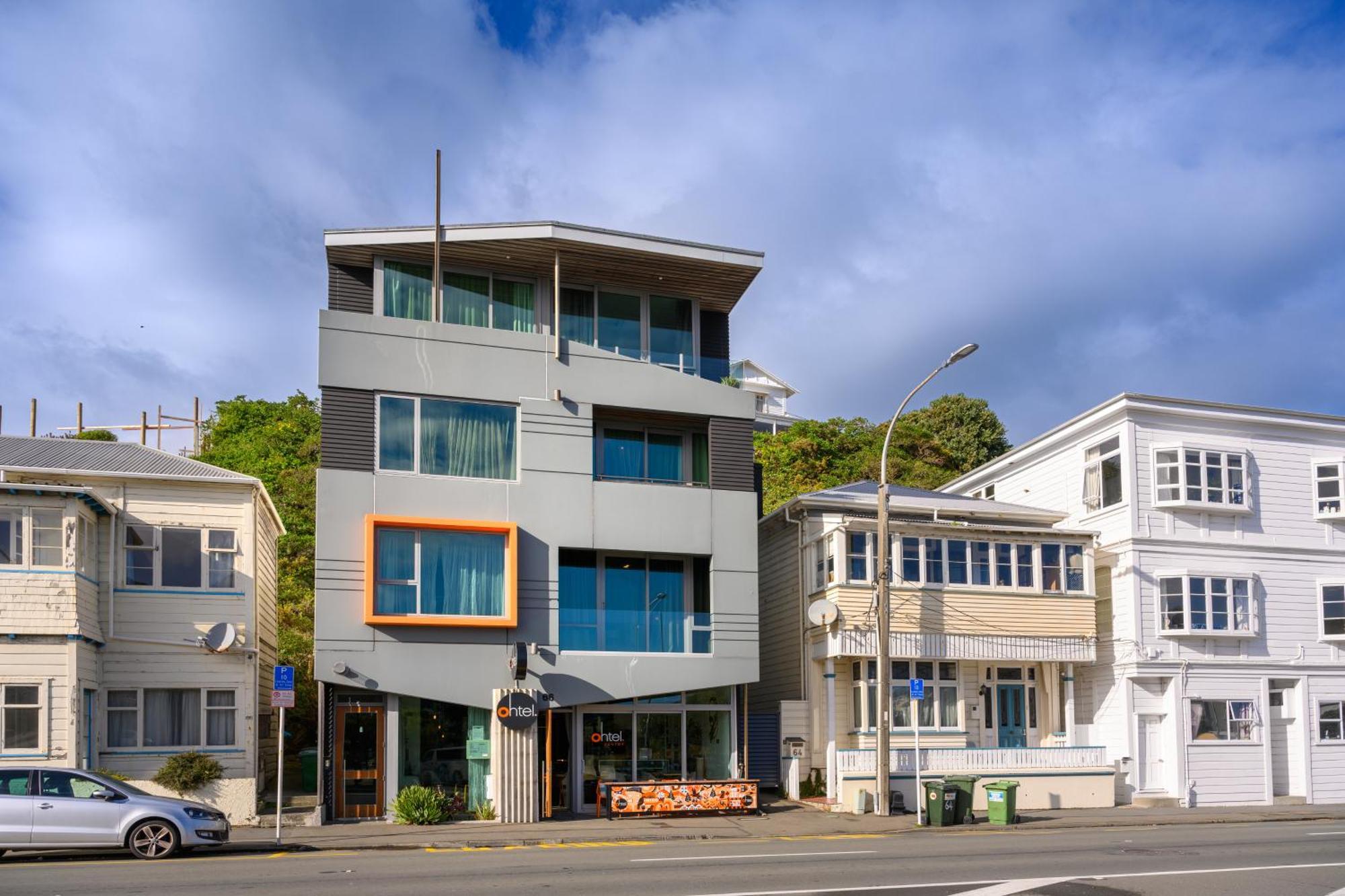 Ohtel Wellington Hotel Exterior photo